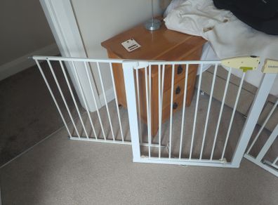 safety gate x4