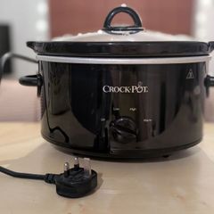 Slow cooker