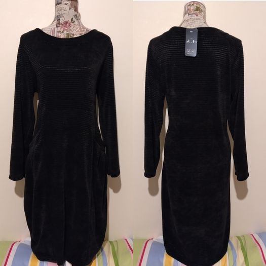 Beautiful Pocket Dress, New With Tags