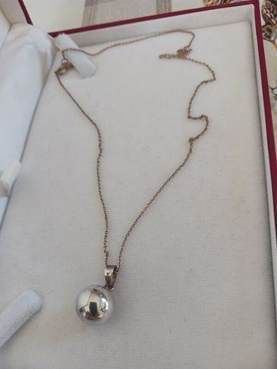 silver chain and pendant