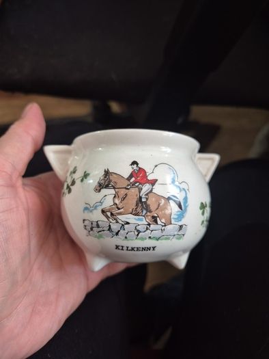 Vintage CARRIGALINE Pottery Kilkenny Ireland Milk/Cream Jug Hunting