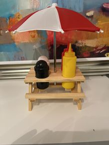 Mini picknic table