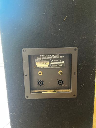Behringer Passive Speaker
