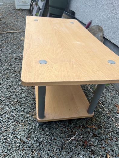 Small table/tv unit free