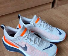 Running shoes Nike Invincible 3