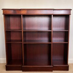 Sturdy bookcase