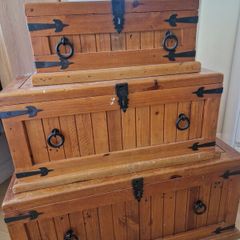 Set of solid pine chest box
