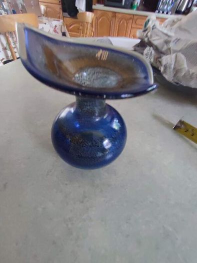 Studio Art Glass Bud Vase Ittig Glasatelier 5  inches Jack in the Pulpit Hand Blown Blue