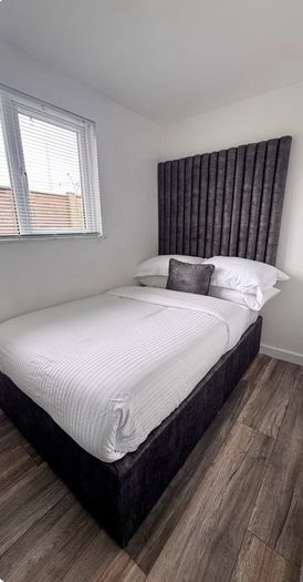4 Ft Bespoke bed | Brand new