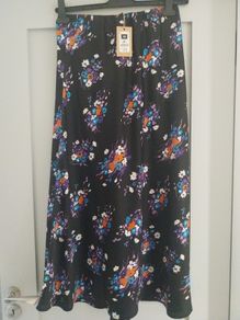Gallery Skirt