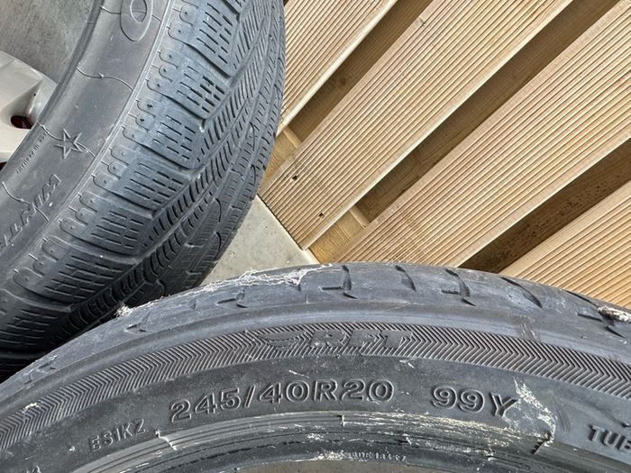 245/40 R20