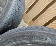 245/40 R20