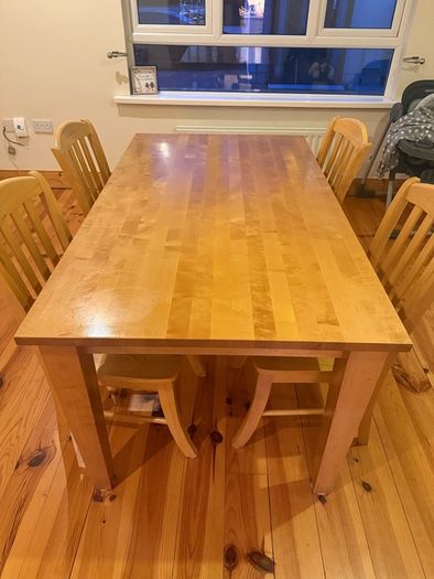 table and 4 chairs
