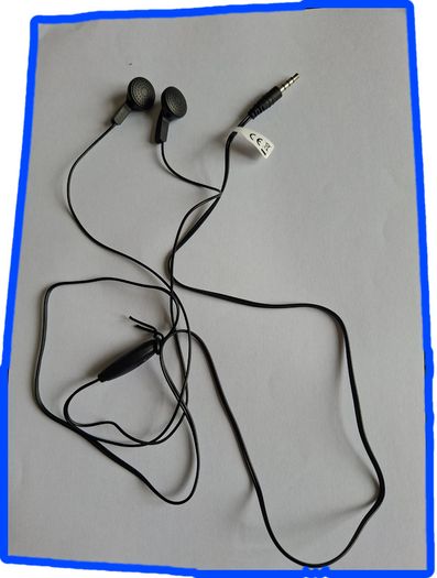 !!!URGENT SALE!!! Sony MDR-XB55 with Extra Bass & Motorola Earbuds 2 &other  headphones &3.5mm -Type C