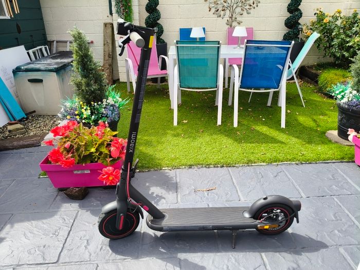 Xiaomi Pro 4 2nd Gen scooter