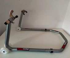 paddock stand