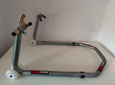 paddock stand