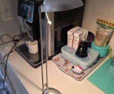 Adjustable desk lamp