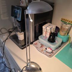 Adjustable desk lamp