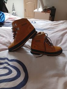 Timberland Boots ((Kids Size 3))