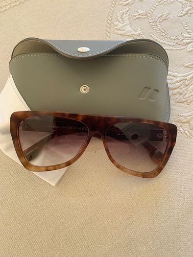 Le Specs brand new