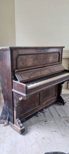 Piano for sale