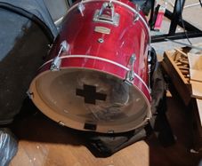 Yamaha stage custom 18 inch bass drum