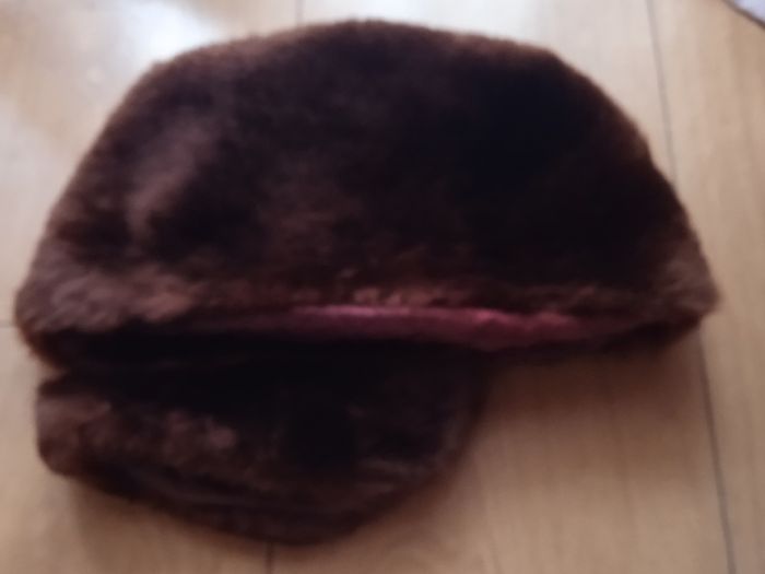 Lambs fur hat