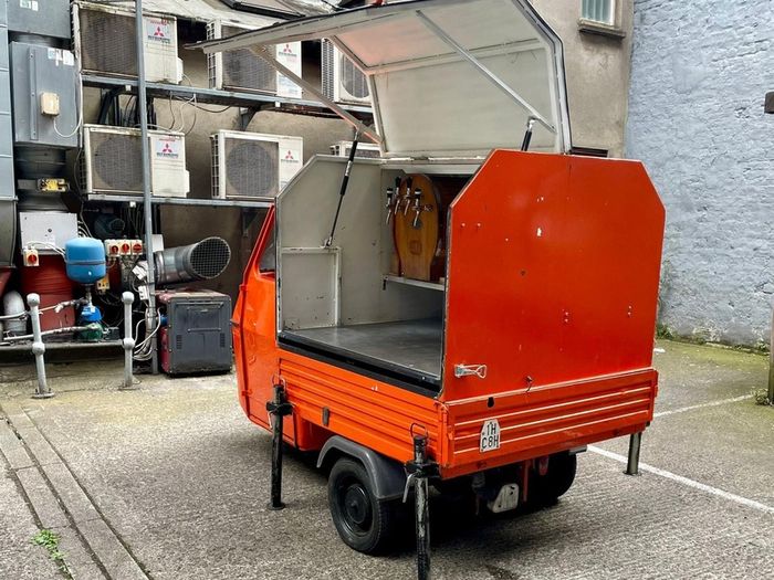Food Truck - Piaggio Ape / Tuk Tuk