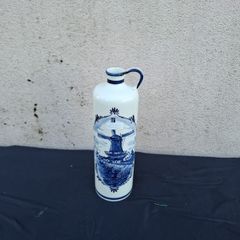 Blue delft bottle postage possible