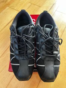 Capezio dance shoes size 6