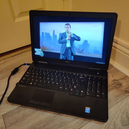 Dell Latitude laptop intel core i5 nvidia basic GPU