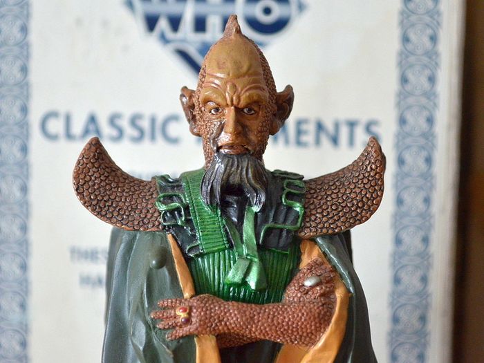 Doctor who Product Enterprise Classic moments Draconian and Sontaran Statues 17cm