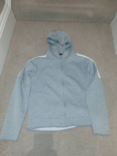 grey hoodie