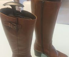 Clarks leather boots - UK 5.5 - Brand New