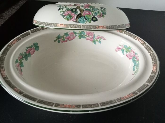 Rare  Dunn Bennett & Co Burslem England "Indian Tree" Serving Bowls