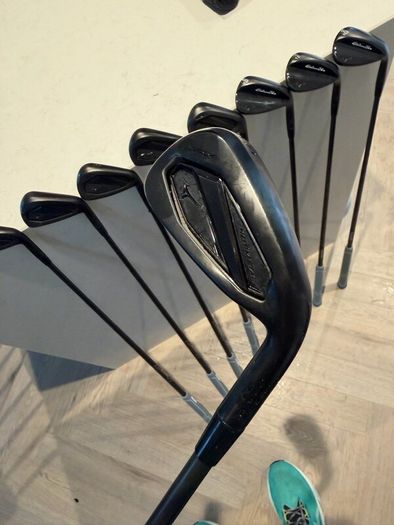 Blacked Out Mizuno Irons / Wedges
