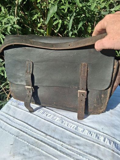 3 X  Quality Vintage Leather Satchels