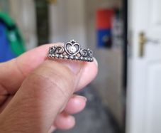 Pandora crown ring