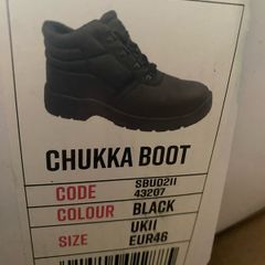 Steel toe boots