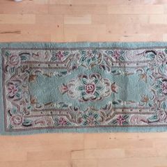 Green Chinese Style Rug (2x4 foot)