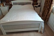 5ft 6 wooden frame double bed