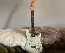 Fender Classic Player '60s Stratocaster - Custom Shop Designed