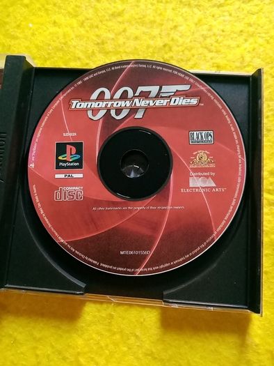007 Tomorrow never dies PlayStation 1 Ps1 PlayStation 2 ps2 games Original Pal version