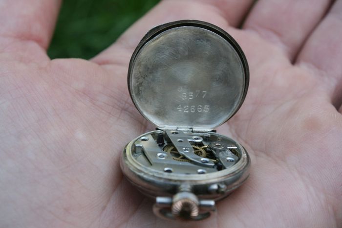 Antique Pocket Watch Mechanical Movement (in working order)