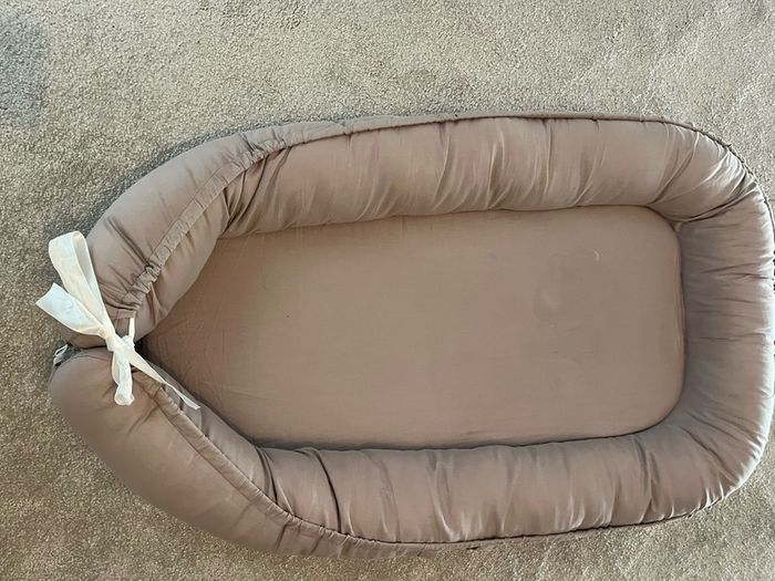 Daytime cot/ bed for newborn