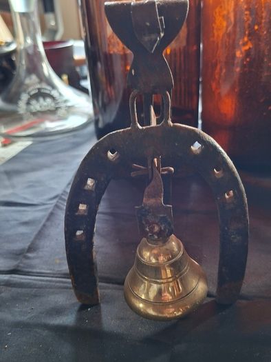 Beautiful Old Iron Wall Mounted Last Call Horseshoe and Brass Bell, Postage Available