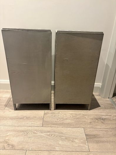 2 free lockers