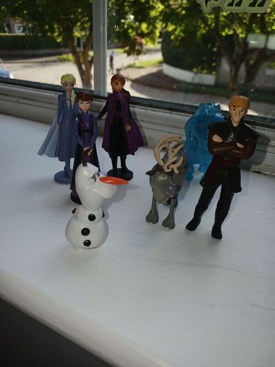 Disney Frozen Figures