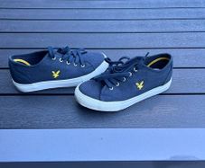 Lyle & Scott Navy Canvas shoes